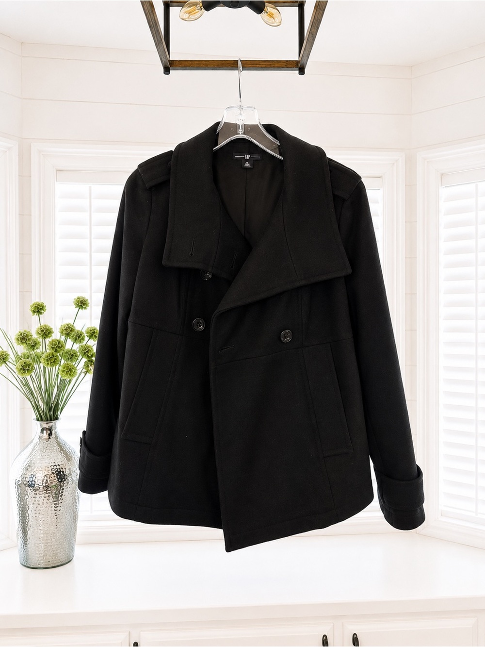 Gap women’s size medium Black Wool Peacoat Jacket - Classic Winter Coat